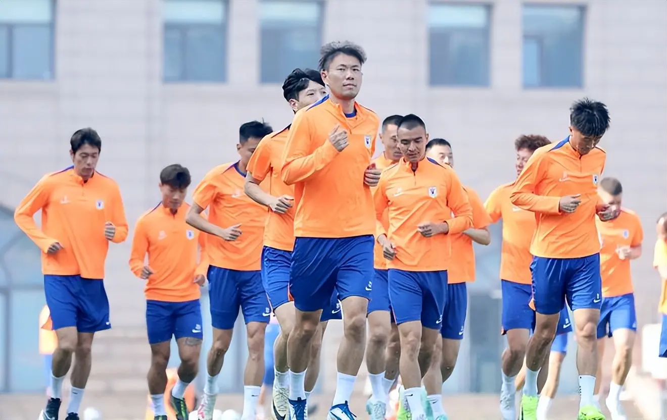 AA, 山队对于青, 李霄鹏PK